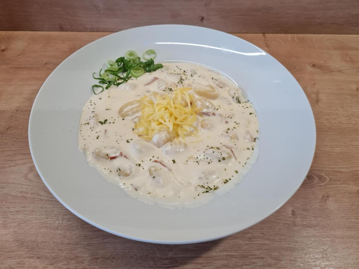 مبيت وإفطار Krnjak Restoran I Sobe Savic المظهر الخارجي الصورة