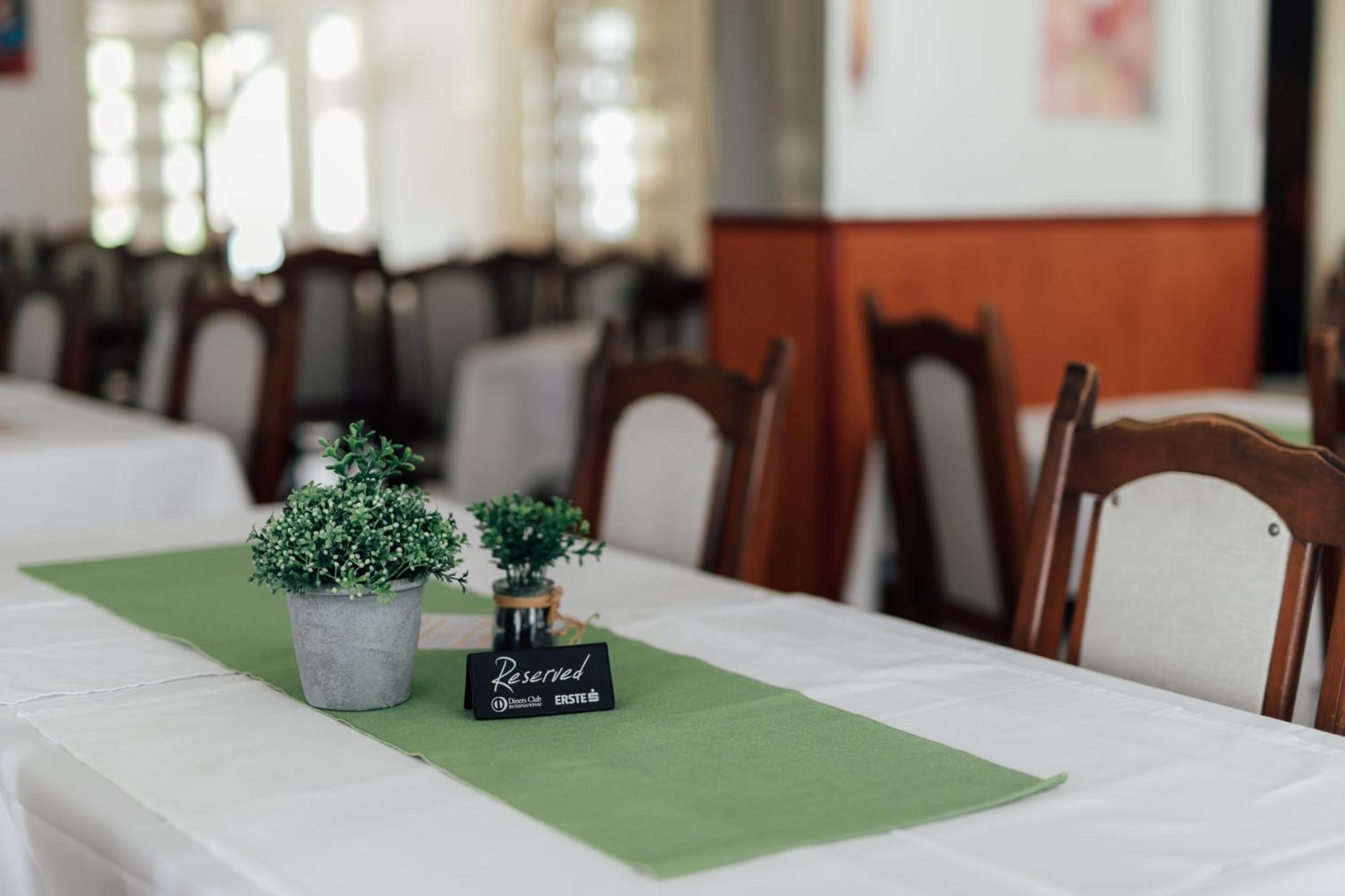 مبيت وإفطار Krnjak Restoran I Sobe Savic المظهر الخارجي الصورة