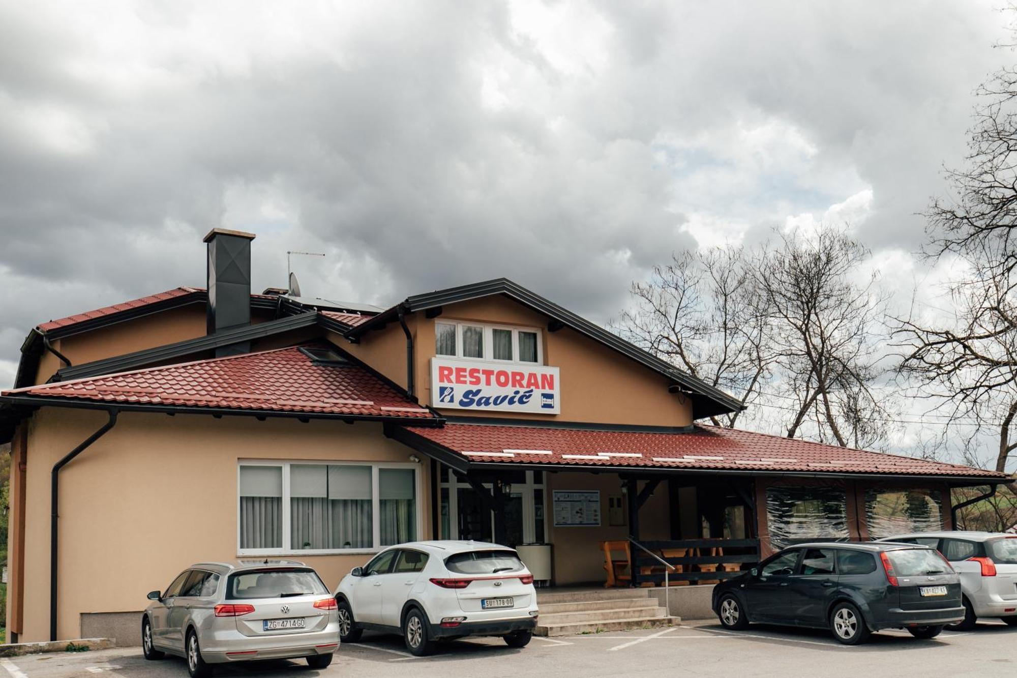 مبيت وإفطار Krnjak Restoran I Sobe Savic المظهر الخارجي الصورة